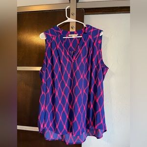 41 HAWTHORN Bright colored v neck sleeveless blouse